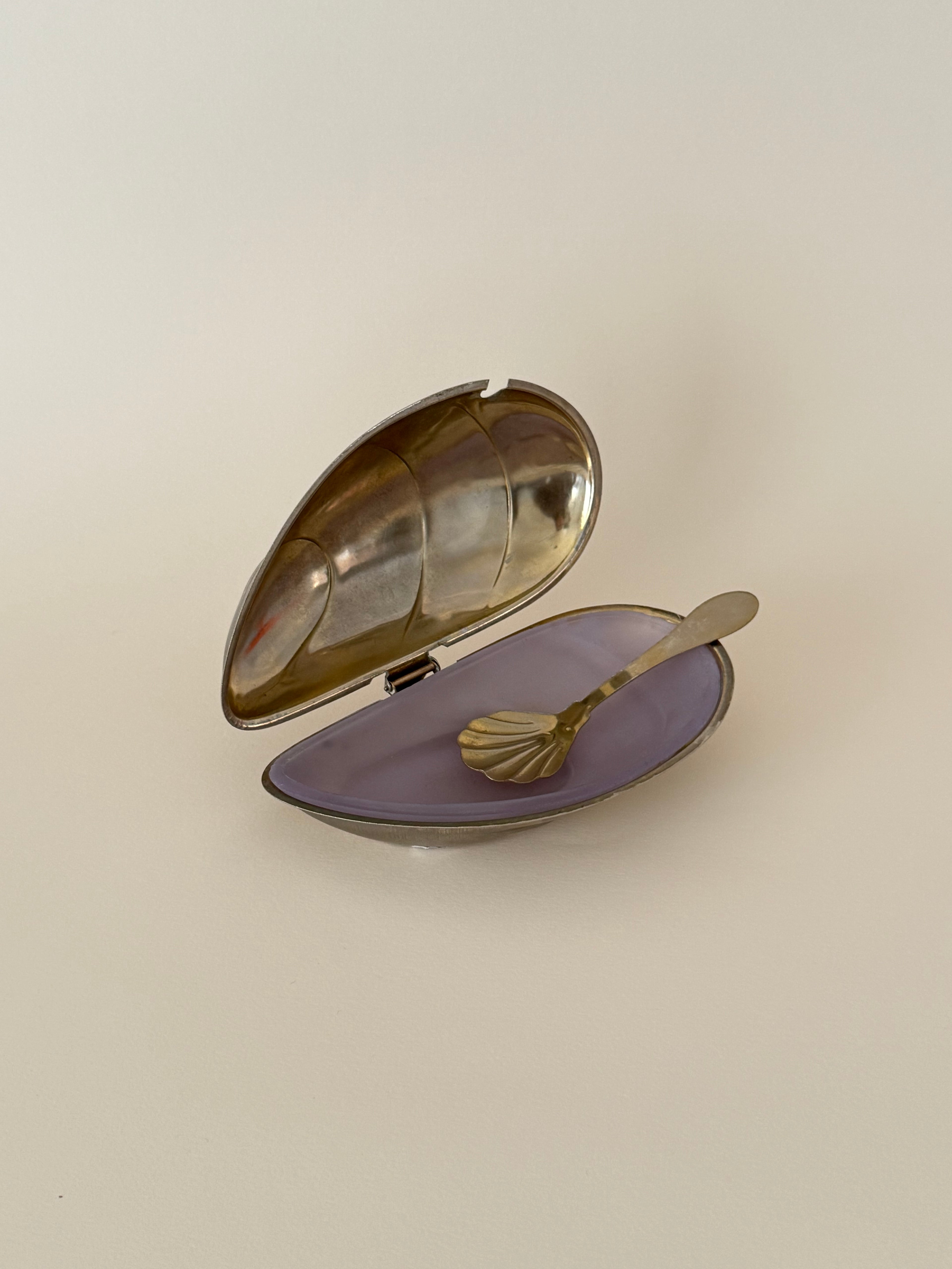 Vintage Shell Serving Dish