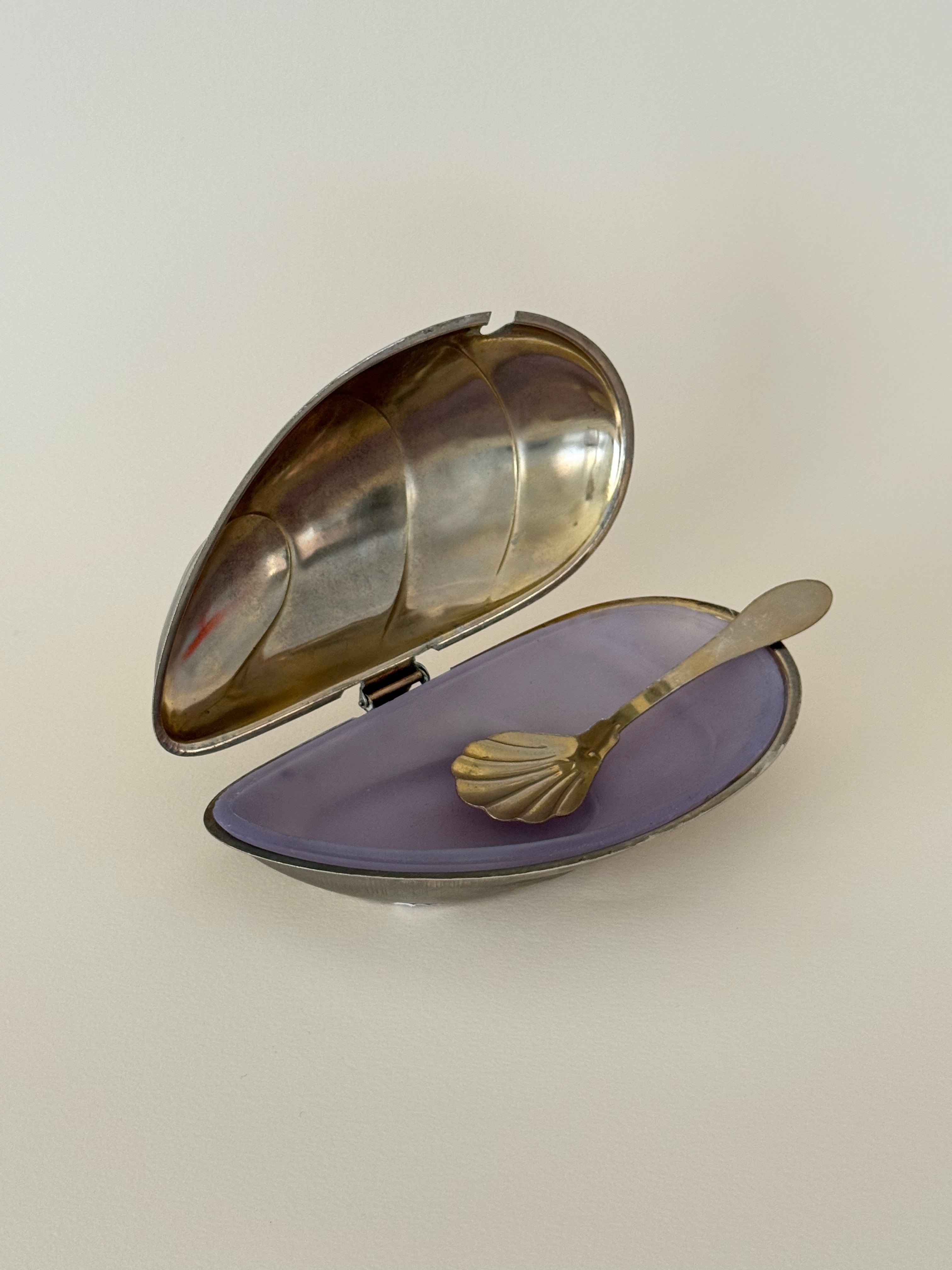 Vintage Shell Serving Dish